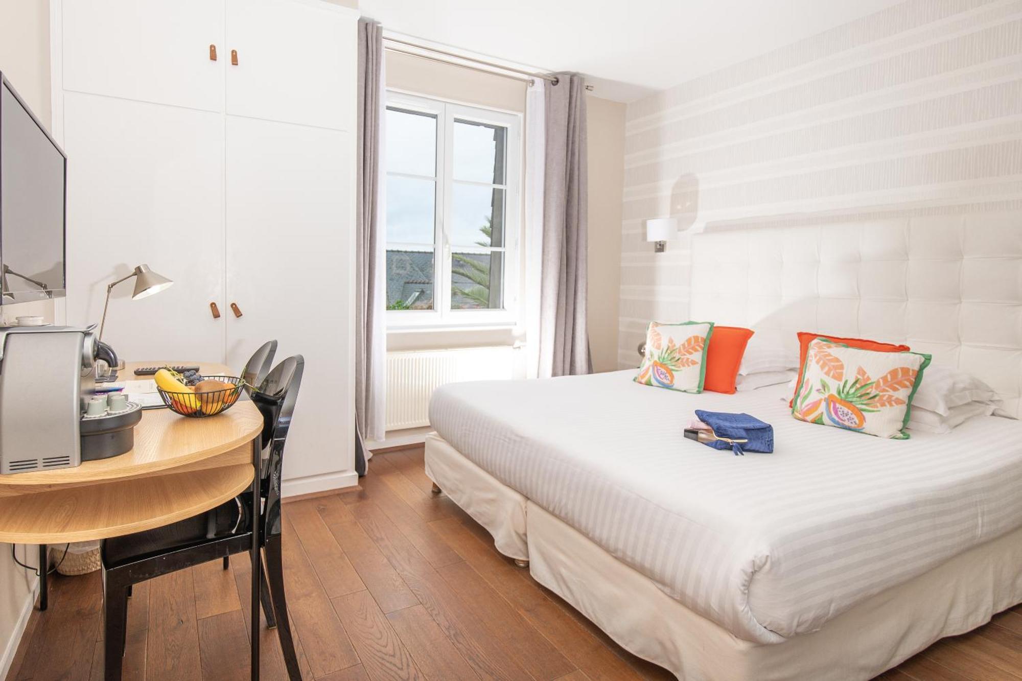 Hotel La Baie Des Anges Spa Marin Landeda Bagian luar foto